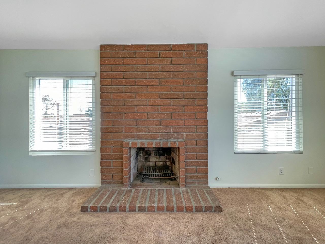 21909 Huron Ln - Photo 2 of 22