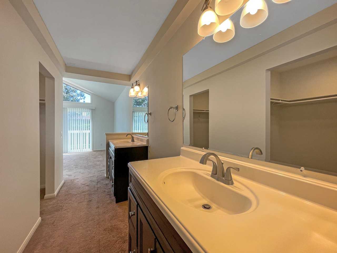 21909 Huron Ln - Photo 3 of 22