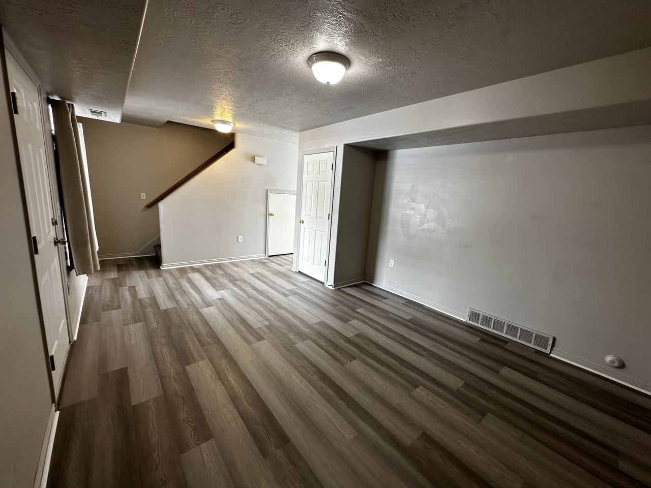 2509 N Charleston Ave - Photo 2 of 13