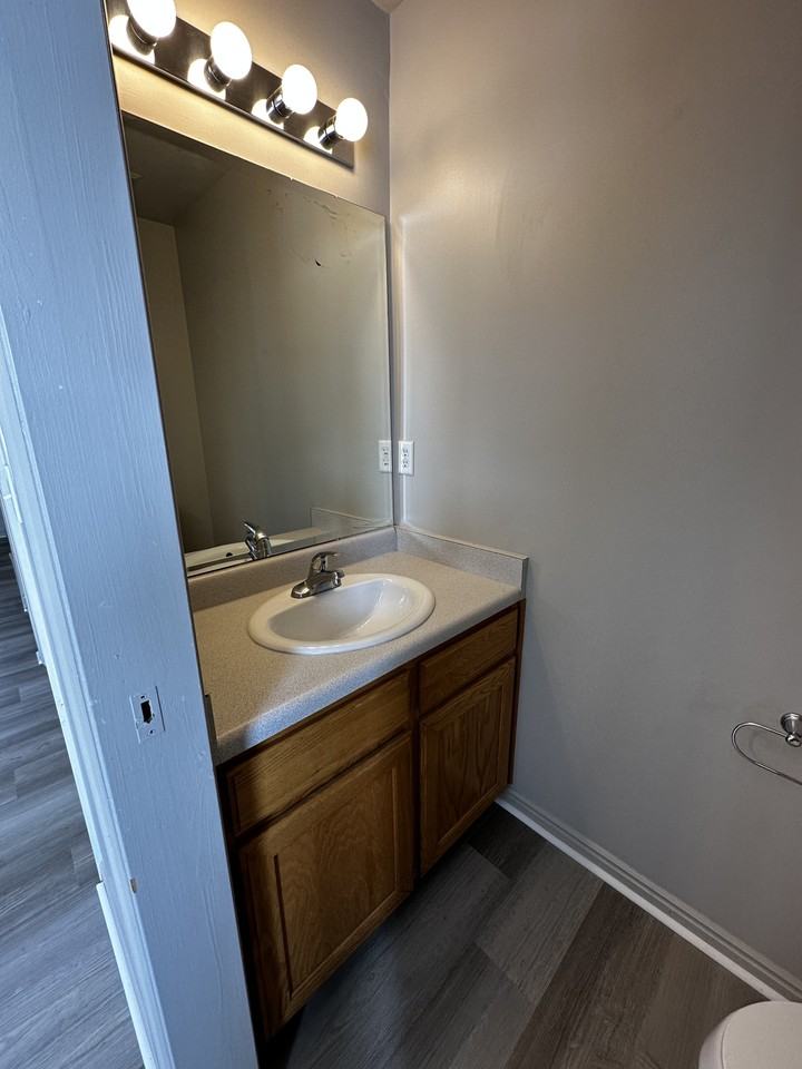 2509 N Charleston Ave - Photo 6 of 13