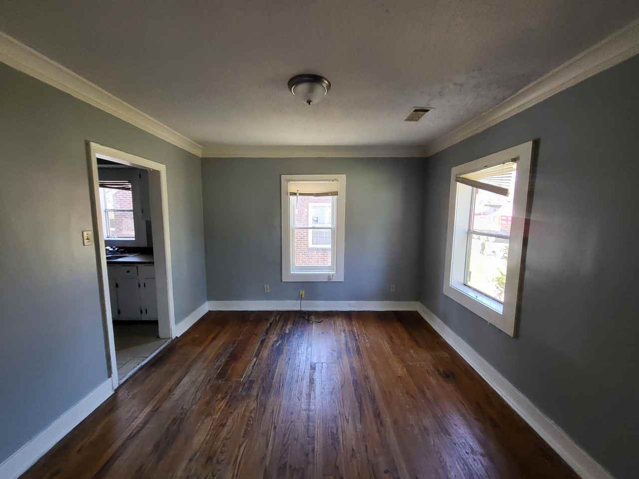 2643 Browning Ave - Photo 3 of 11