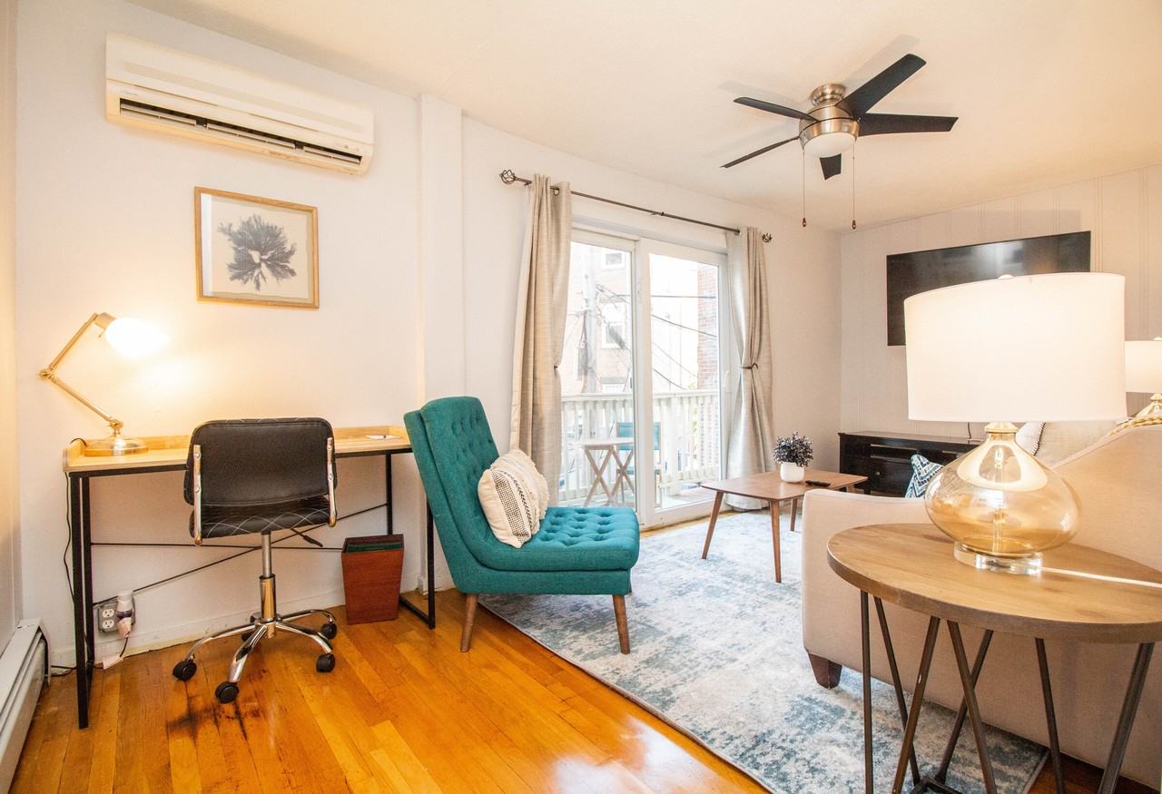 282 Washington St - Photo 2 of 50