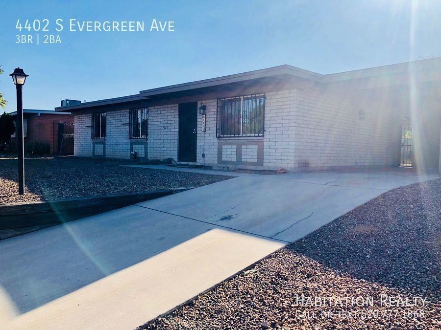 4402 S Evergreen Ave - Photo 2 of 13