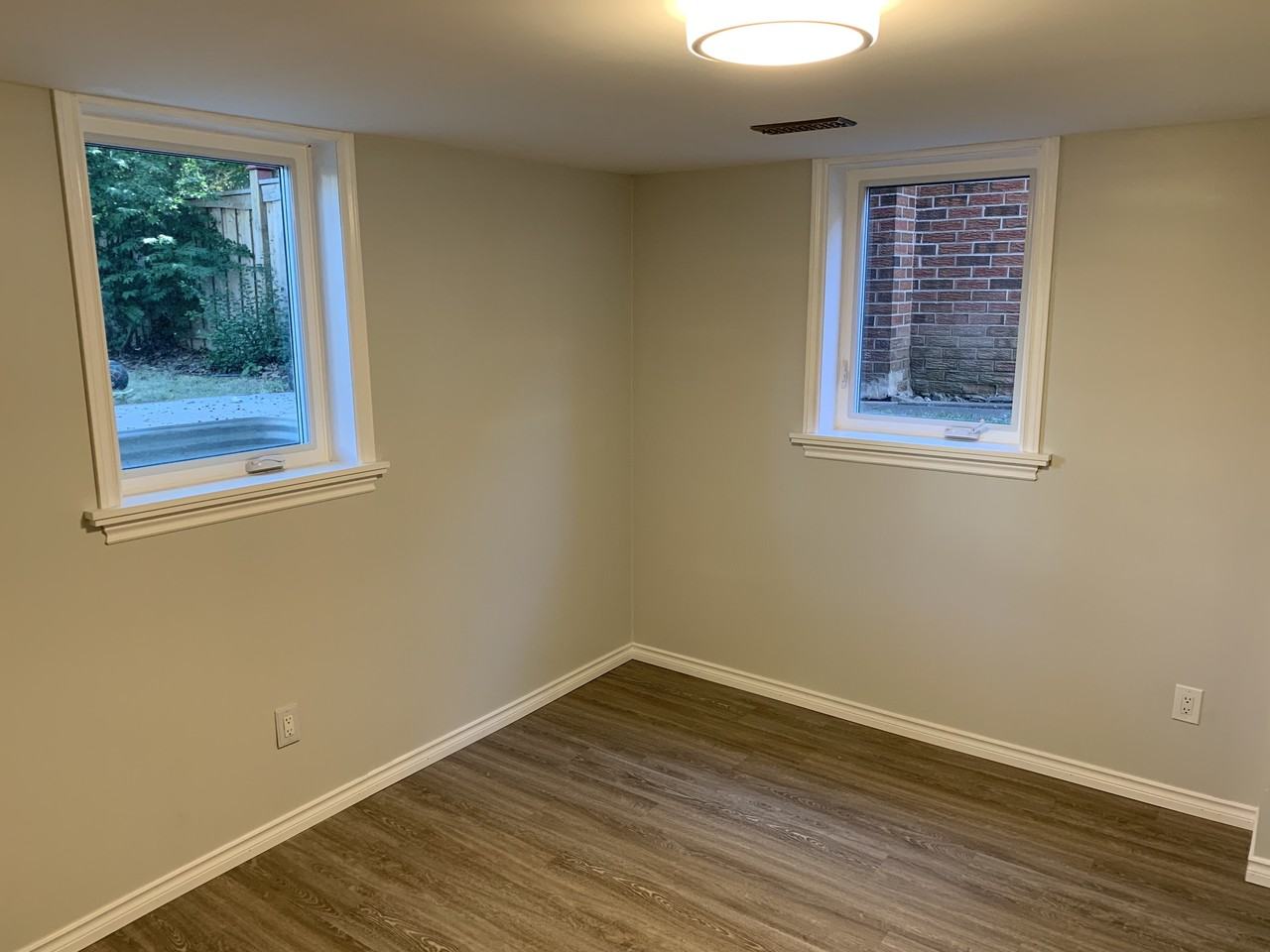 25 Goodyear Crescent - Photo 3 of 10