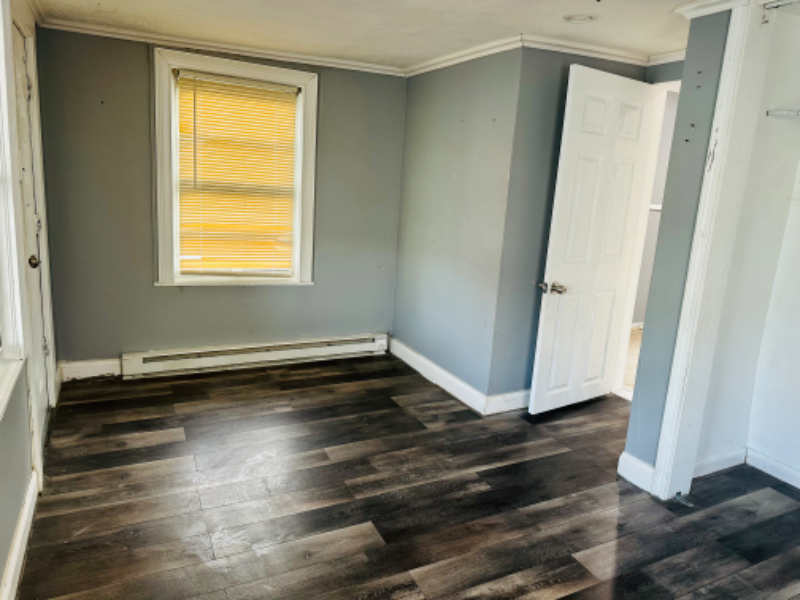 291 Lexington St #2 - Photo 3 of 9