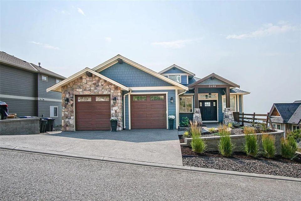 2488 Monte Vista Lane, Kelowna, BC V1P 1S6 2 Bedroom Apartment for