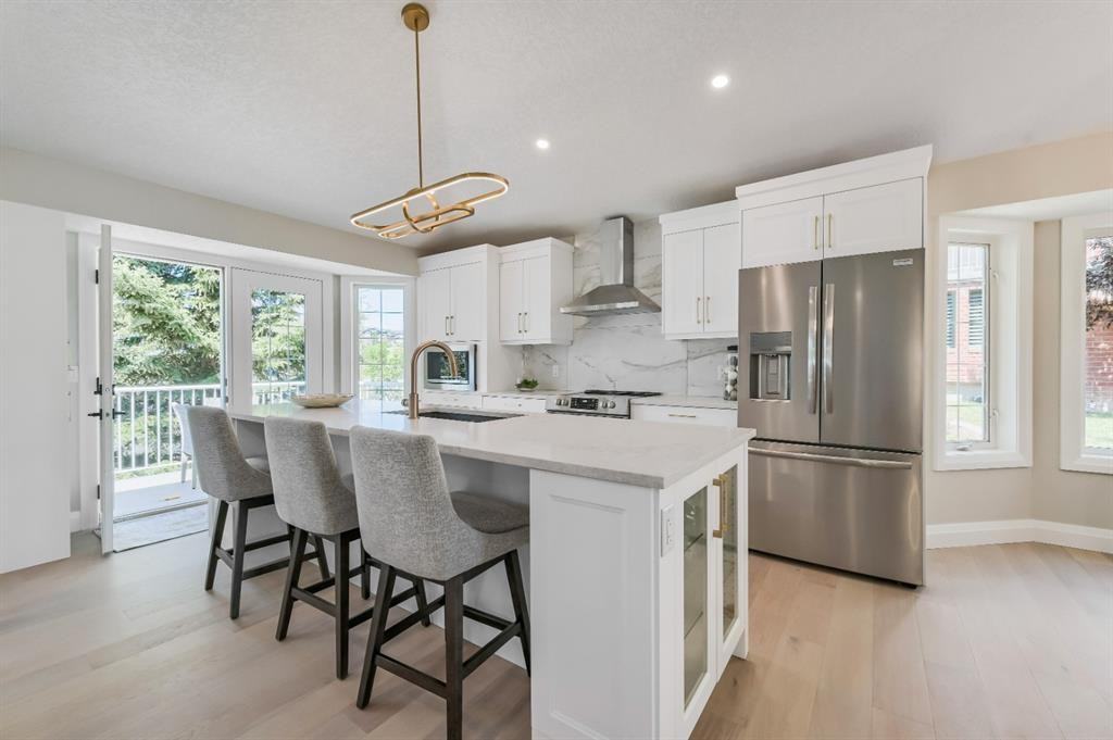 151 Sienna Park Green Southwest, Calgary, AB T3H 3N7 2 Bedroom House