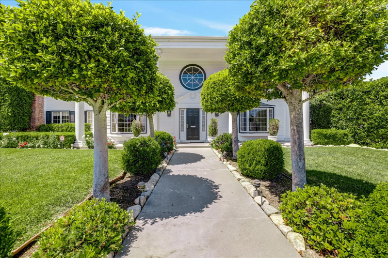 1443 S Alpine Dr - Photo 3 of 49