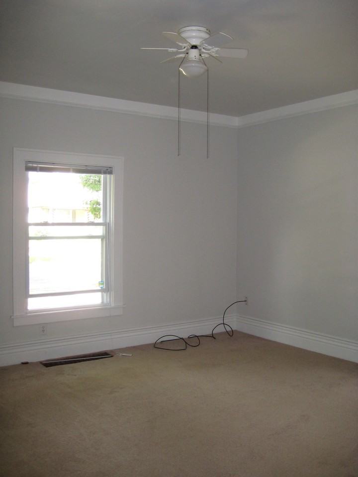 920 N Capitol Ave #B - Photo 3 of 8