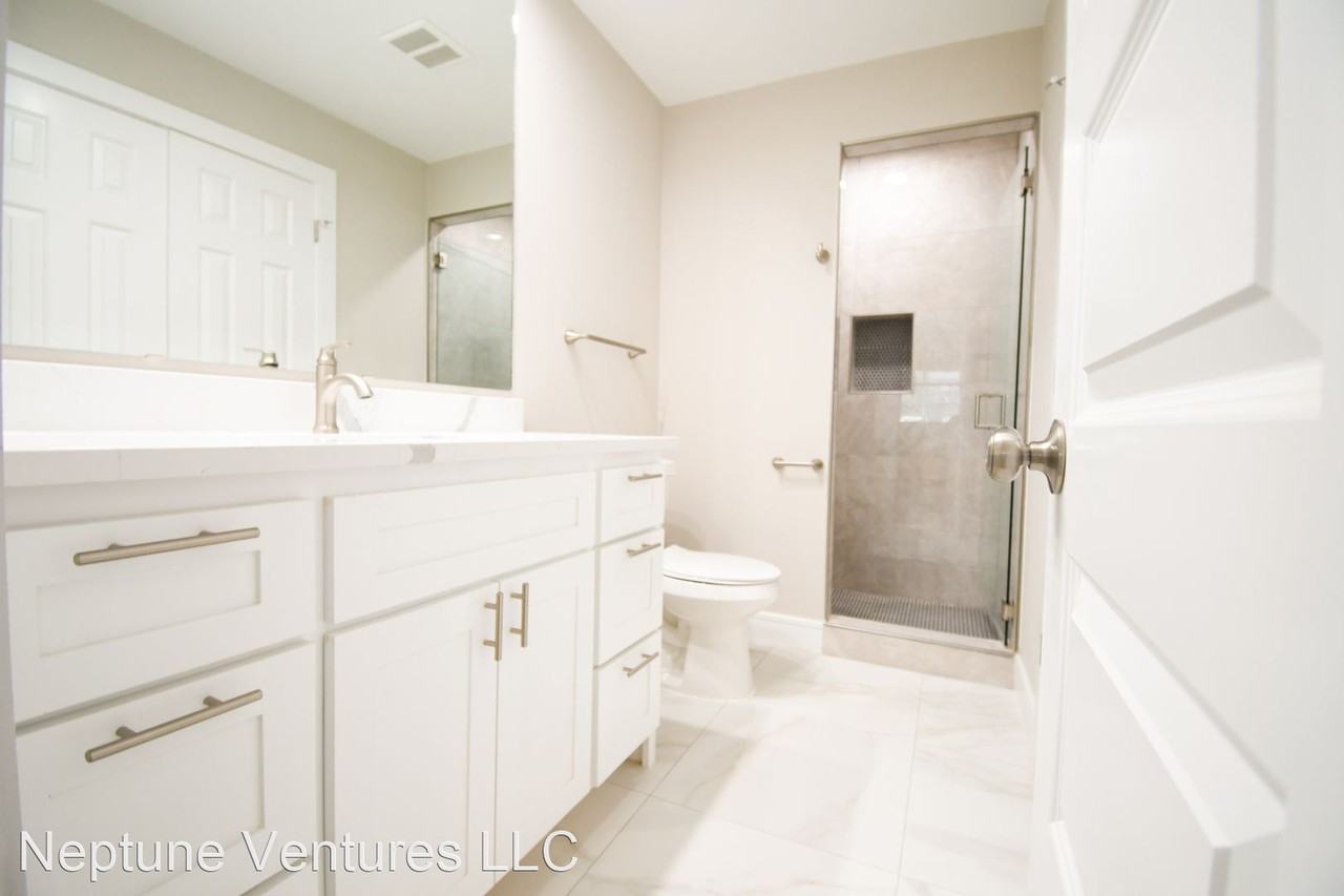 1422 Addington St - Photo 3 of 19