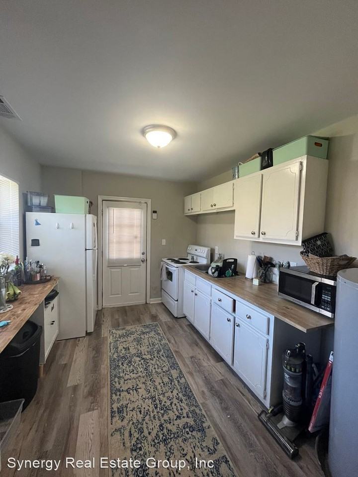 230 Garner Ave - Photo 2 of 15