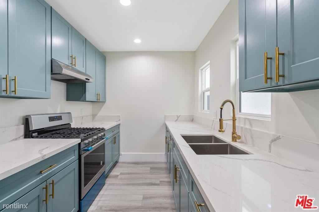 3704 Brunswick Ave - Photo 2 of 10