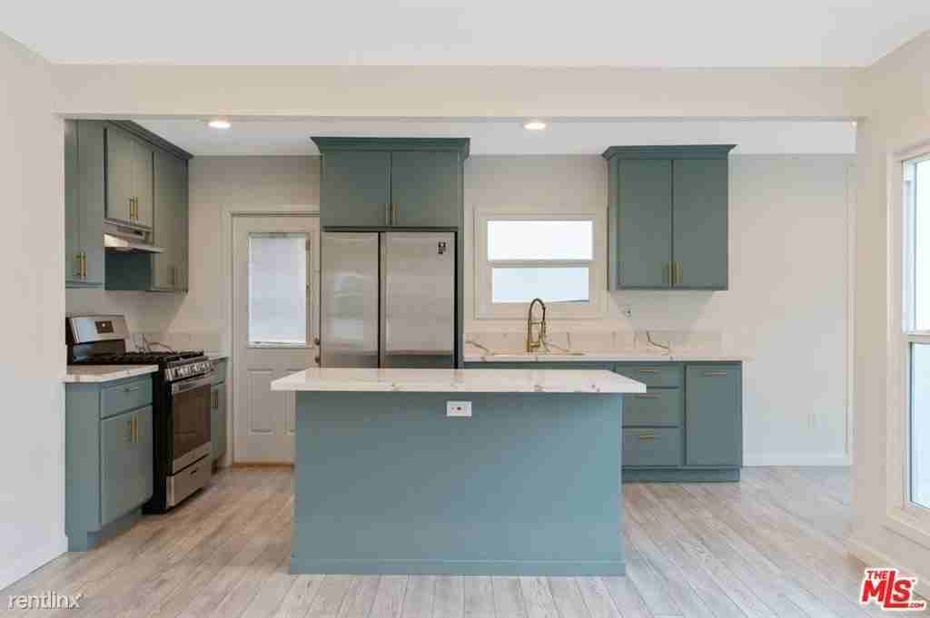 3706 Brunswick Ave - Photo 2 of 10