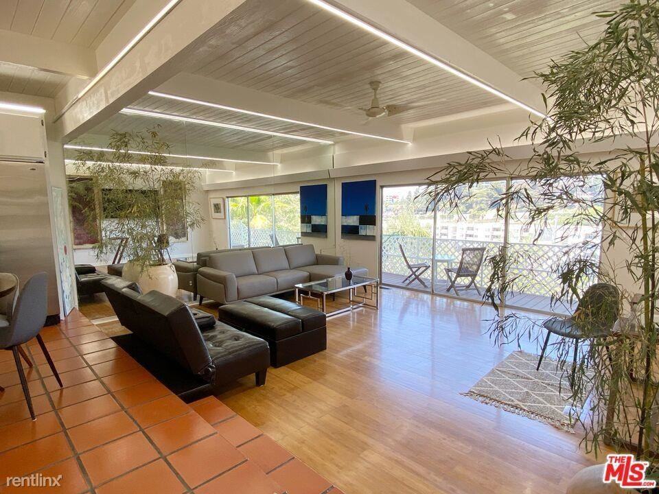 3352 Oak Glen Dr - Photo 3 of 10