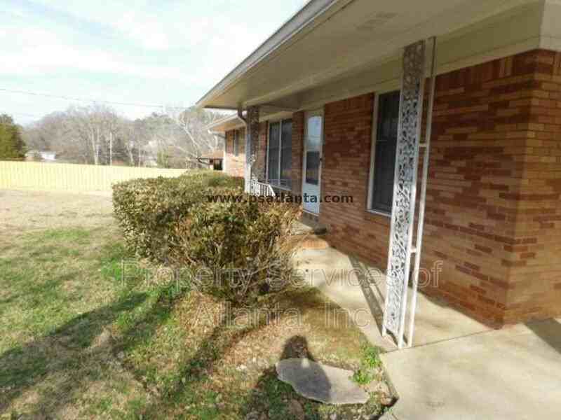 6035 Wedgewood Dr Se - Photo 2 of 16