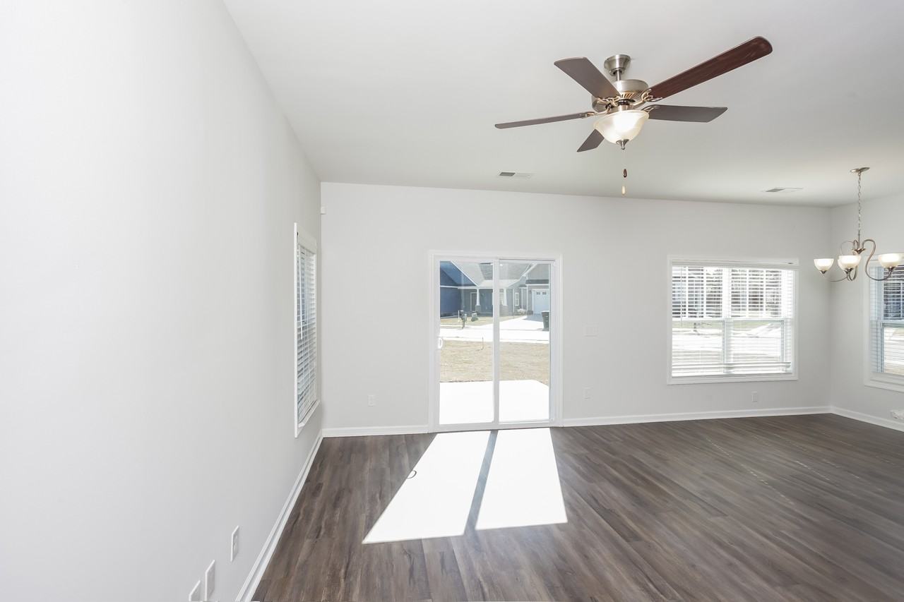 28 Paces Run - Photo 3 of 18