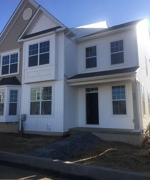 409 N Orchard St - Photo 3 of 24