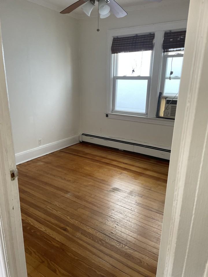 105 Illinois Avenue - Photo 6 of 19