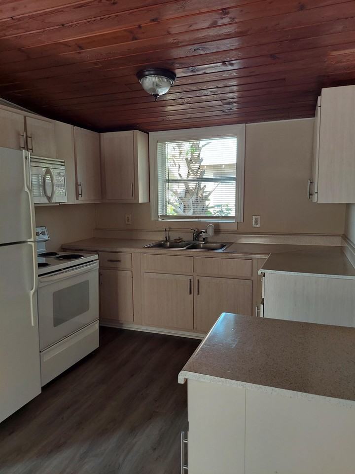 1915 Hill Avenue #1 - Photo 2 of 11