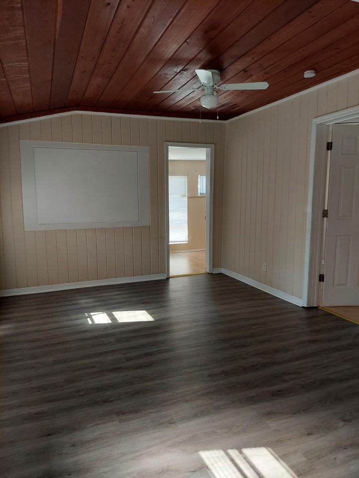 1915 Hill Avenue #1 - Photo 6 of 11