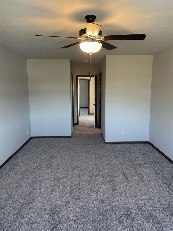 1424 Cedar Cove Rd #1 - Photo 4 of 25