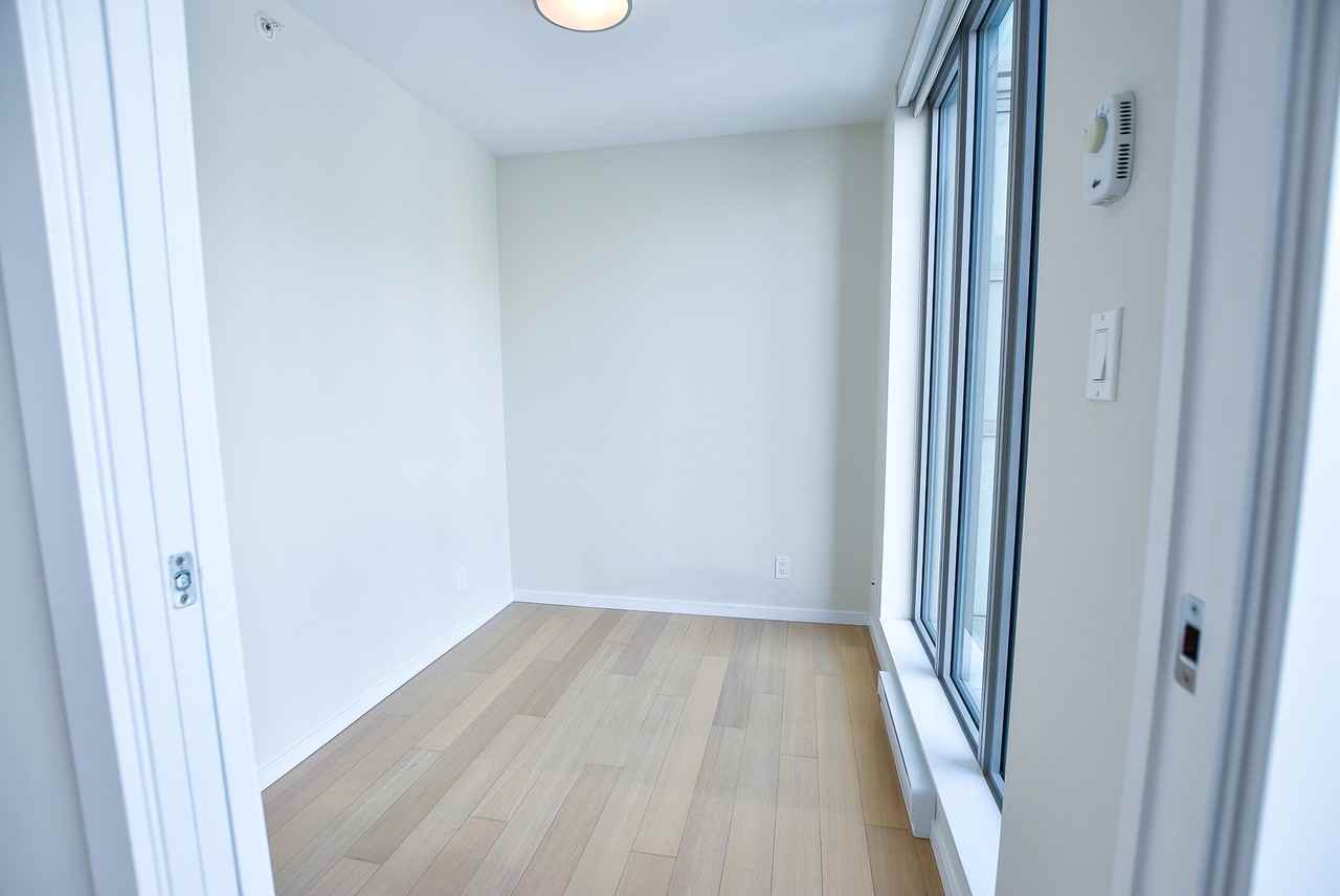 999 Seymour Street #1608 - Photo 5 of 21