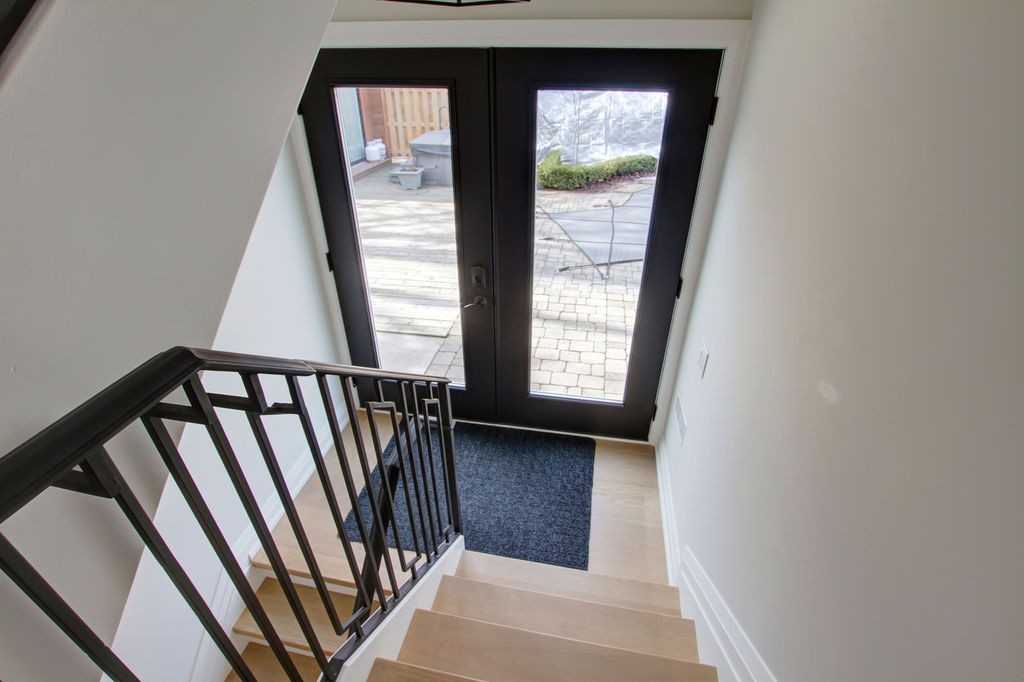 164 Maurice Drive #2 - Photo 2 of 31