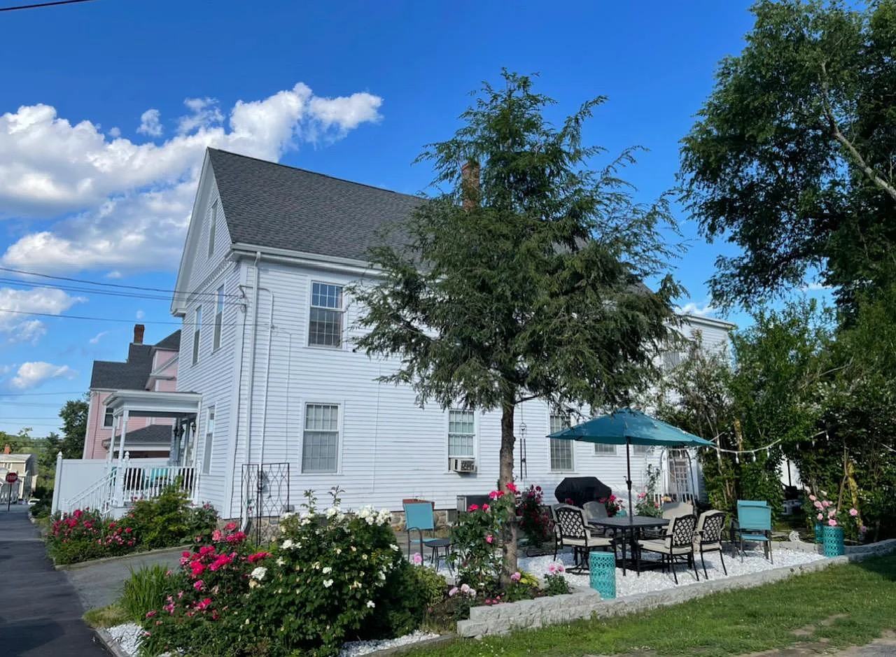 6 Colby Street, Haverhill, MA 01835 3 Bedroom Apartment for Rent