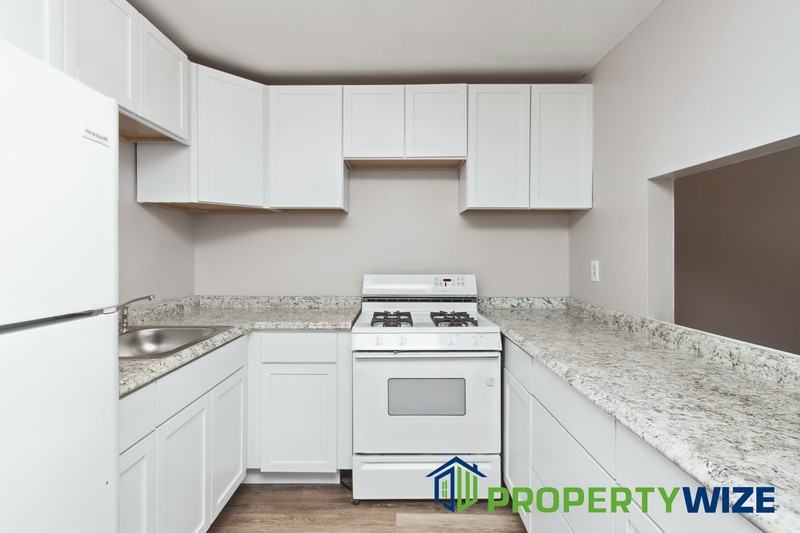 517 Mosher St #2 - Photo 6 of 30