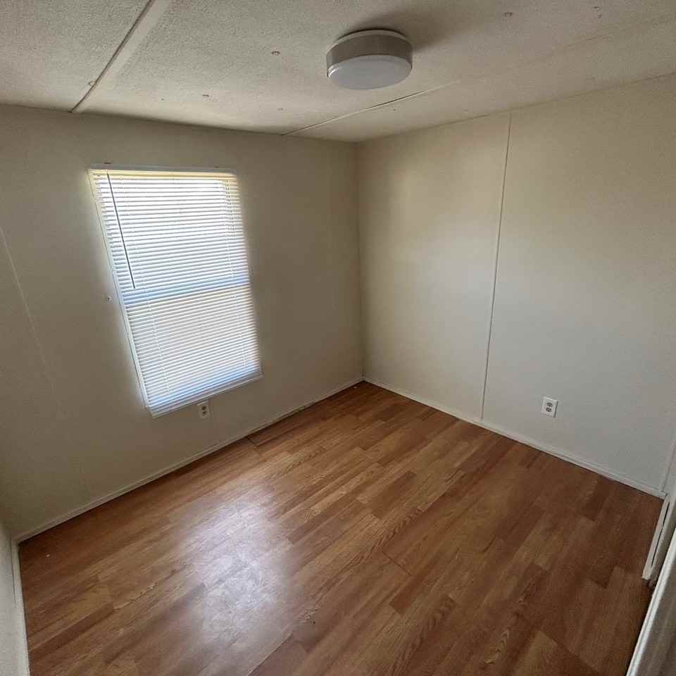 277 Silverdale Lane #30 - Photo 5 of 17