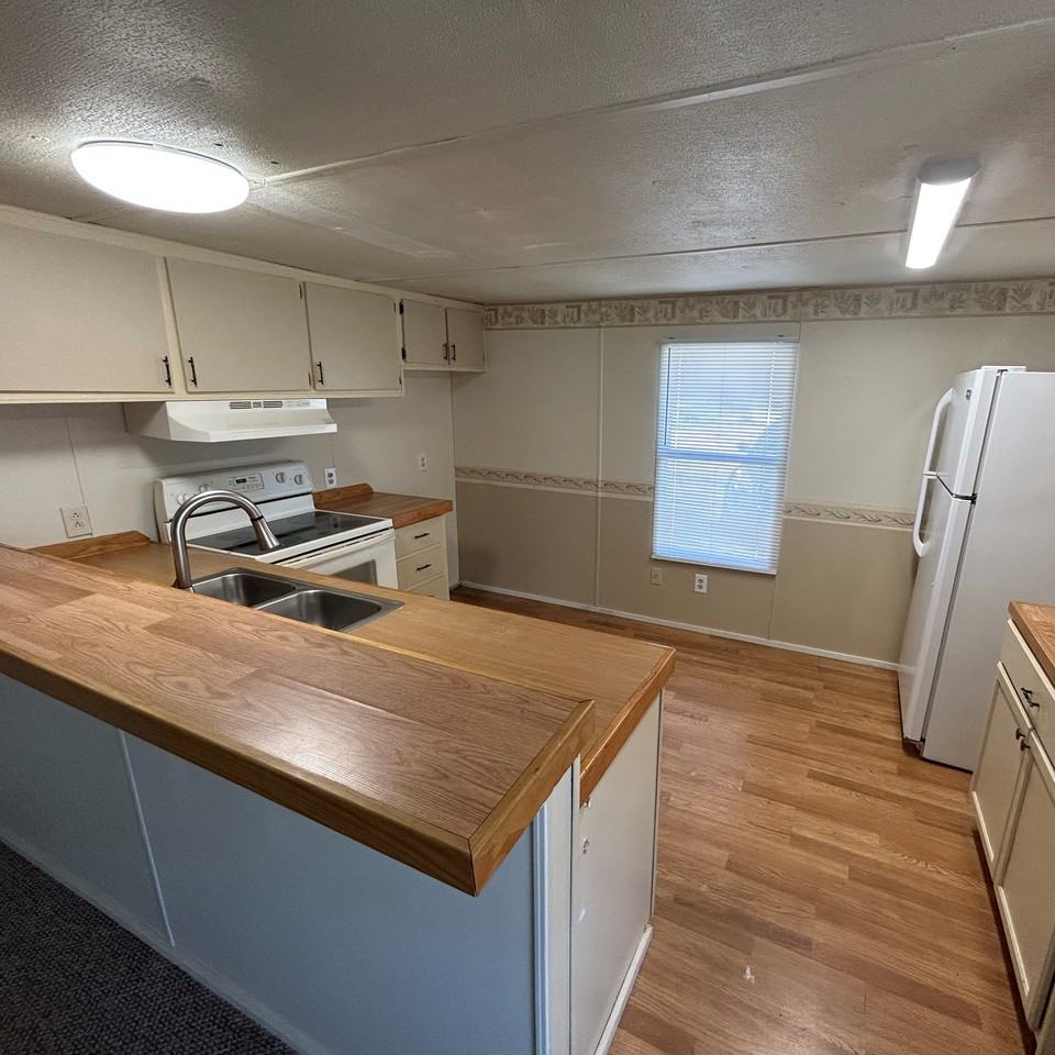 277 Silverdale Lane #30 - Photo 2 of 17