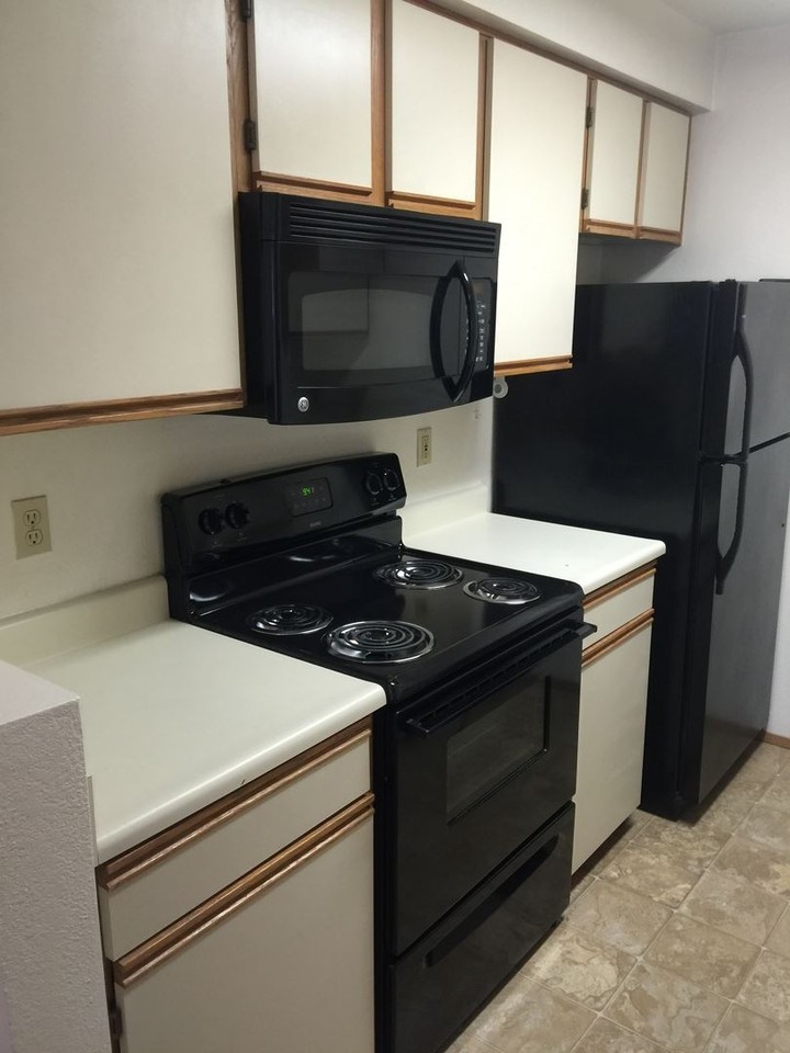 Brooklyn Apartments - Photo 3 of 12