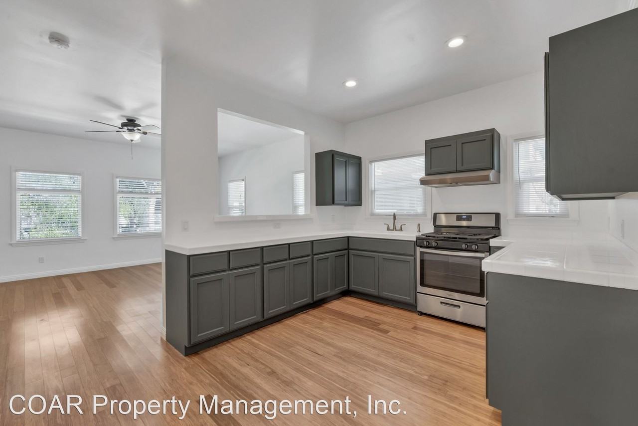 1912 E 2nd Street - Photo 3 of 10