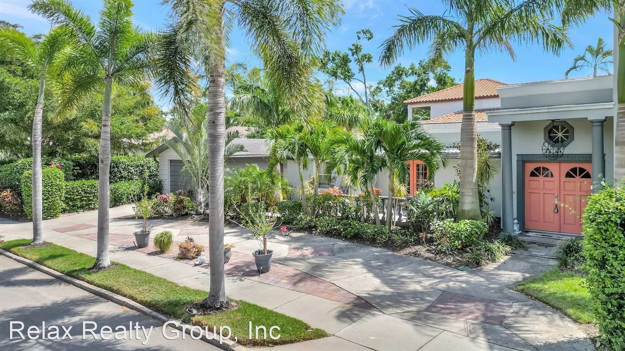 1800 Alta Vista St - Photo 2 of 40