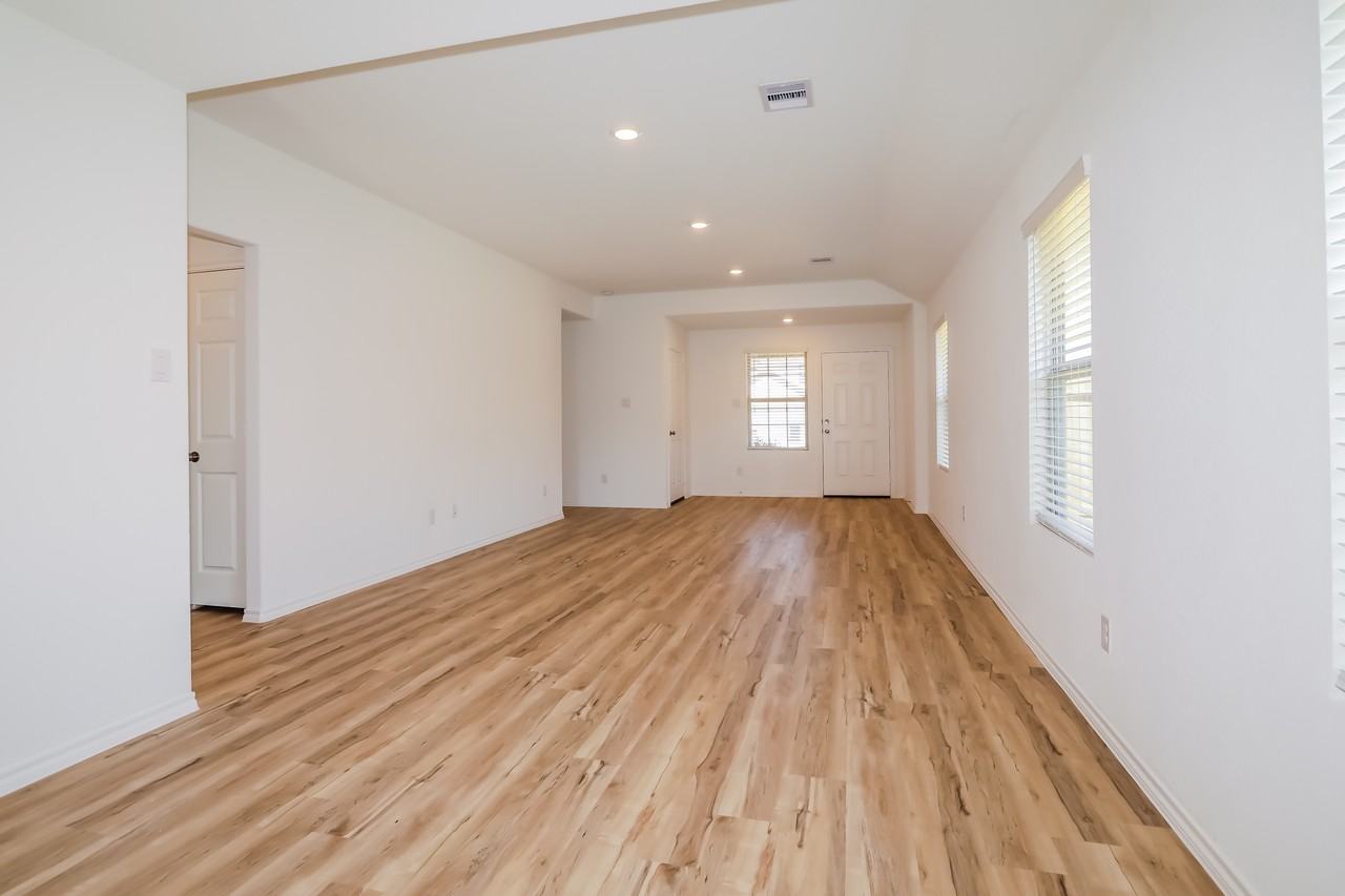 11067 N Lake Mist Ln - Photo 5 of 15