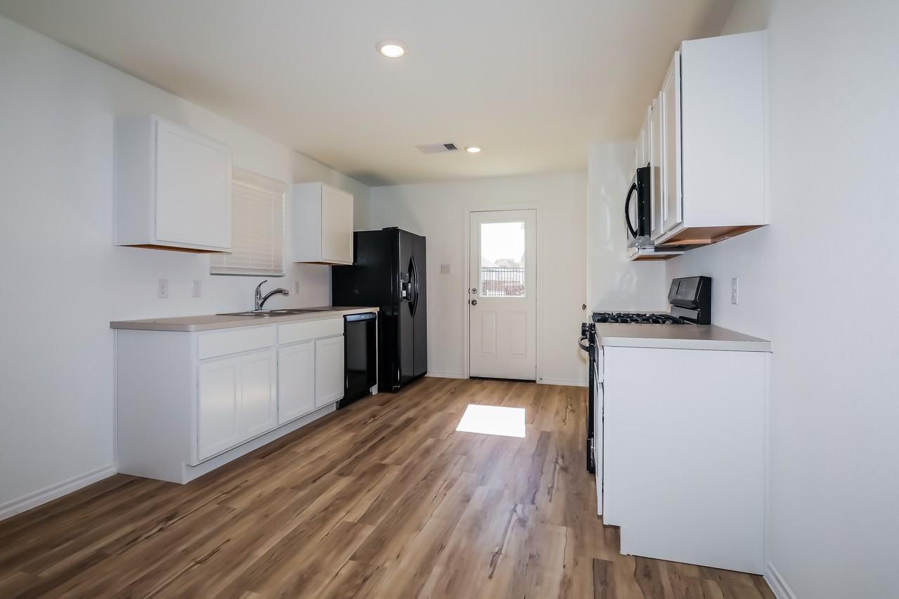 11067 N Lake Mist Ln - Photo 6 of 15