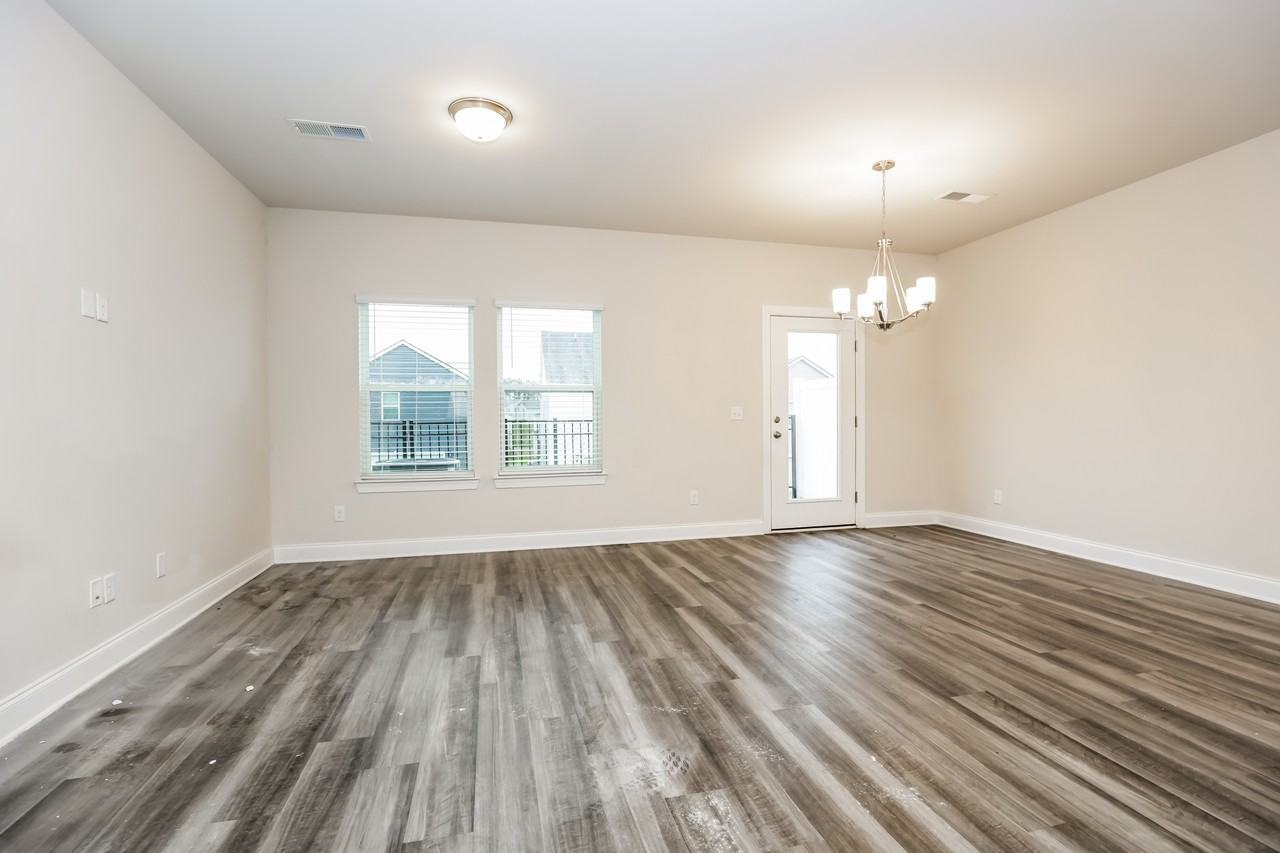 819 Arrington Way - Photo 3 of 15