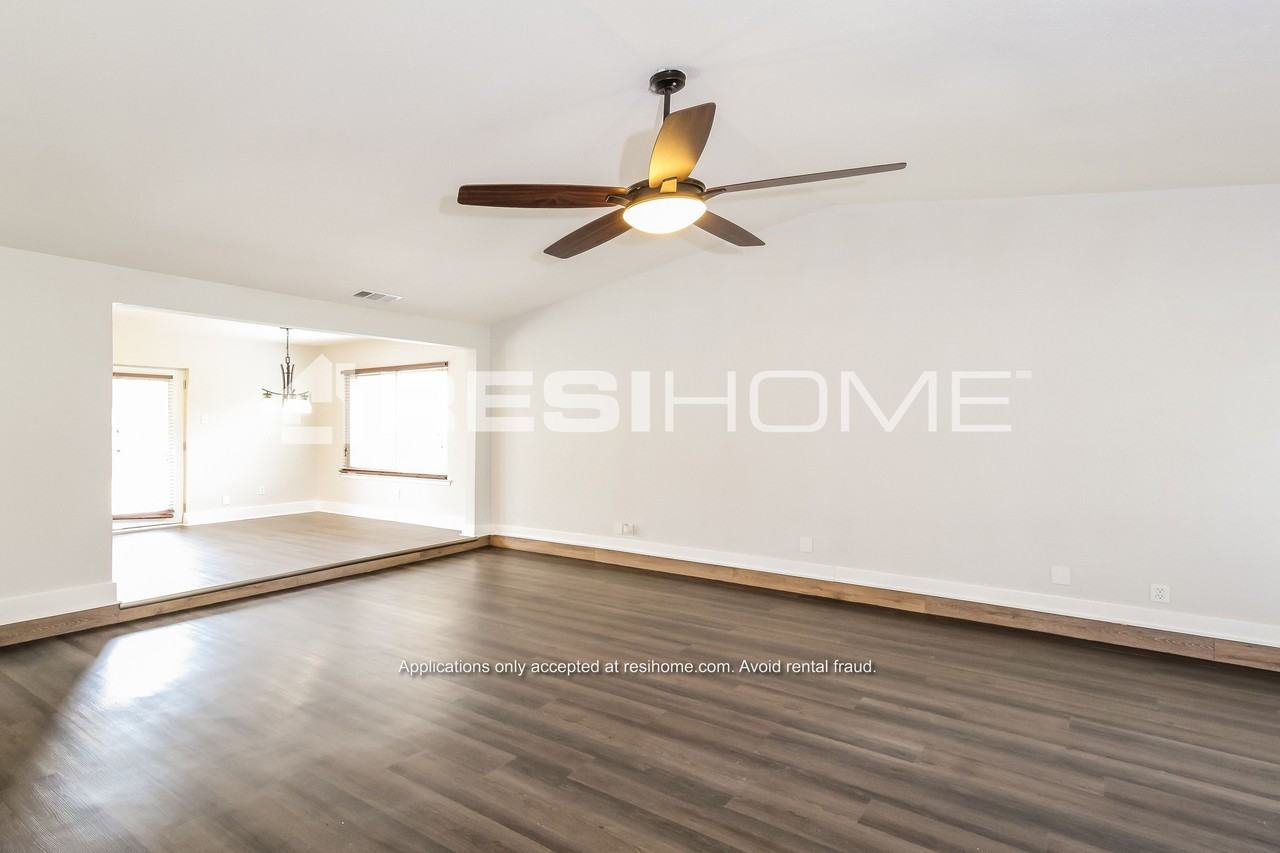 620 Red River Dr - Photo 3 of 18