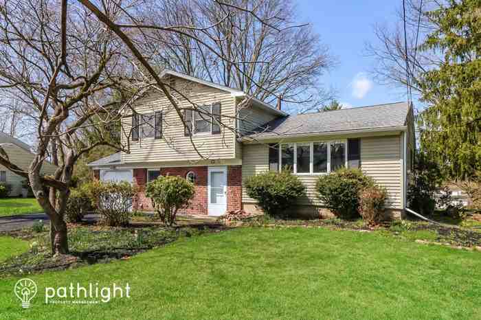 33 Sioux Rd - Photo 2 of 18