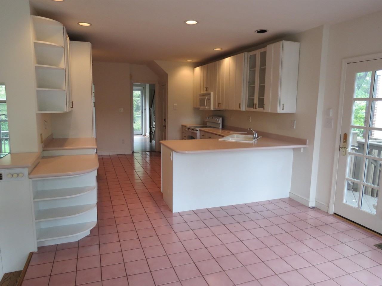 9405 Locust Hill Rd #1 - Photo 7 of 32