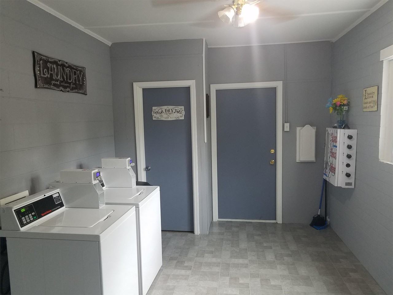 902 Avenue EApartment 8 #A08 - Photo 4 of 6