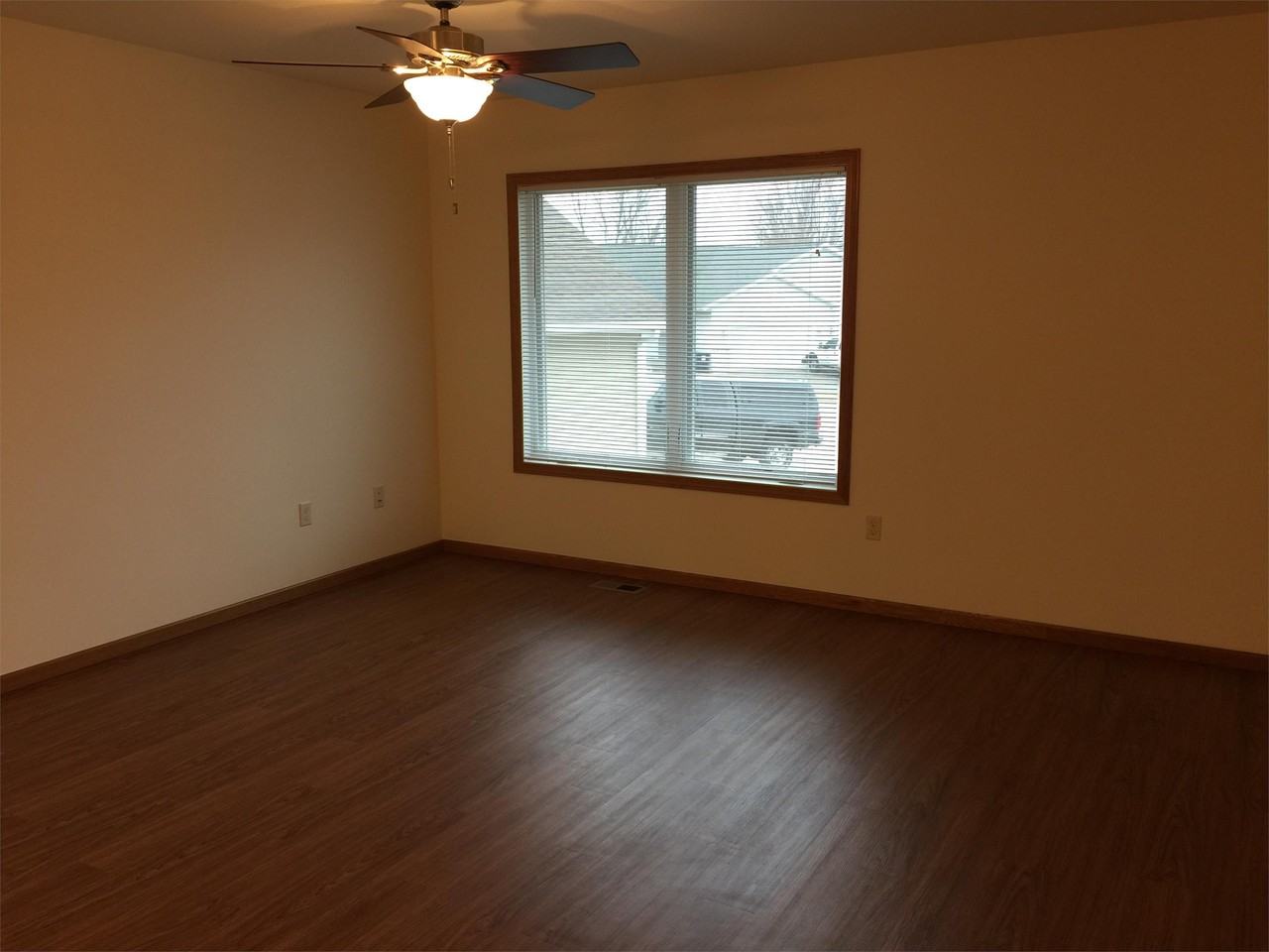 323 Ofallon Ct W #323 - Photo 3 of 19