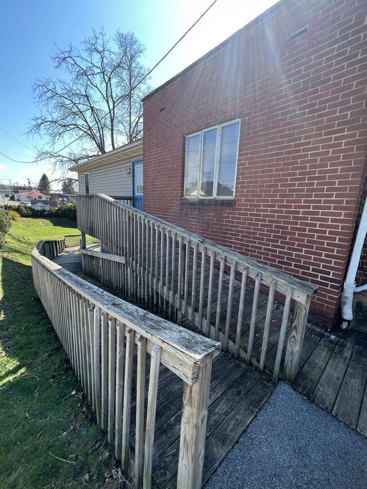 315 Straley Ave #1 - Photo 6 of 50