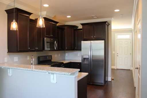 2824 Plumfield Pl - Photo 3 of 16