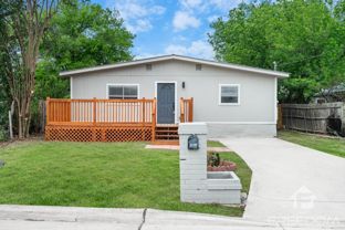 1824 Katy St - Photo 1 of 1