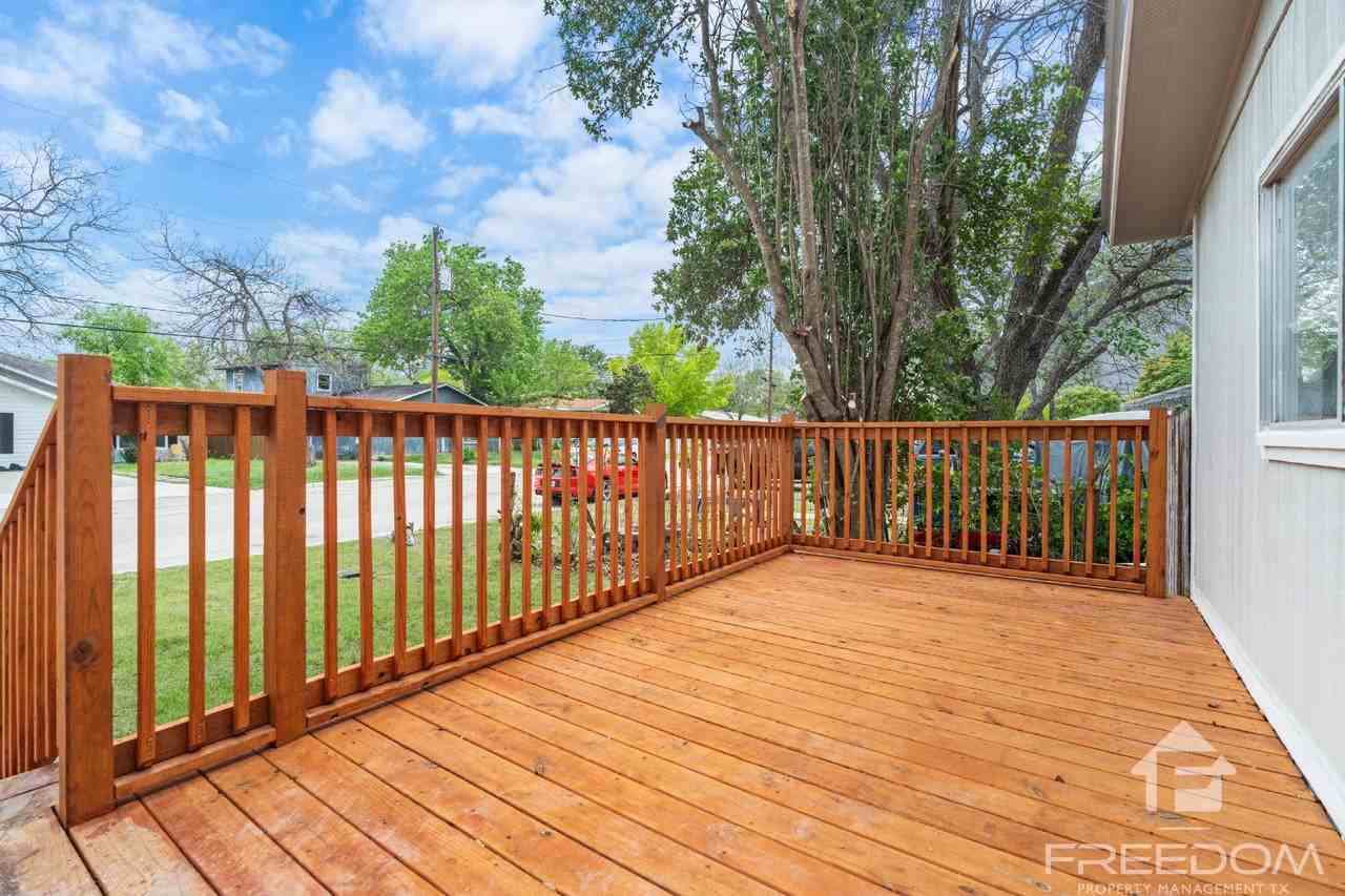 1824 Katy St - Photo 4 of 26