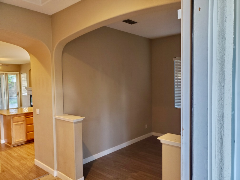 124 Westlake Ct - Photo 2 of 20