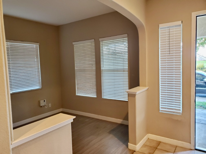 124 Westlake Ct - Photo 3 of 20