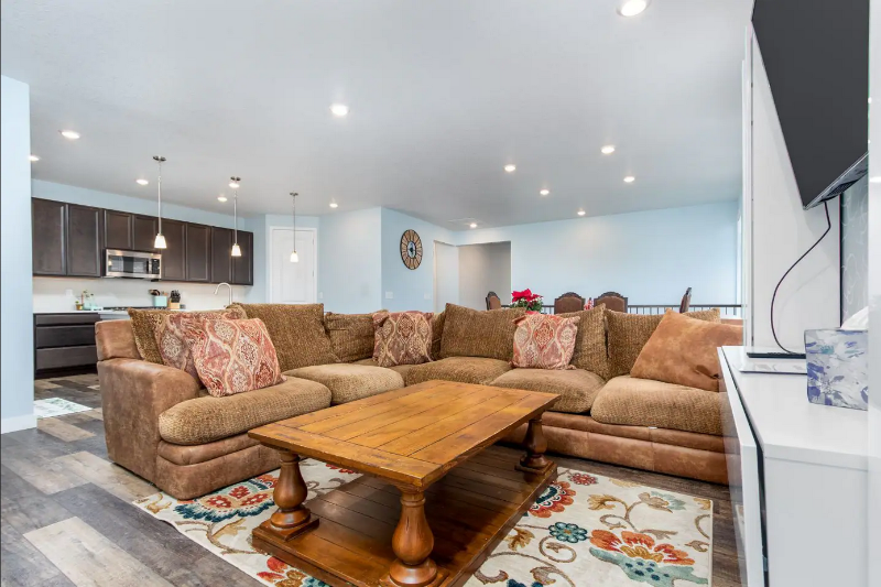 8567 W Remington Ave - Photo 5 of 20