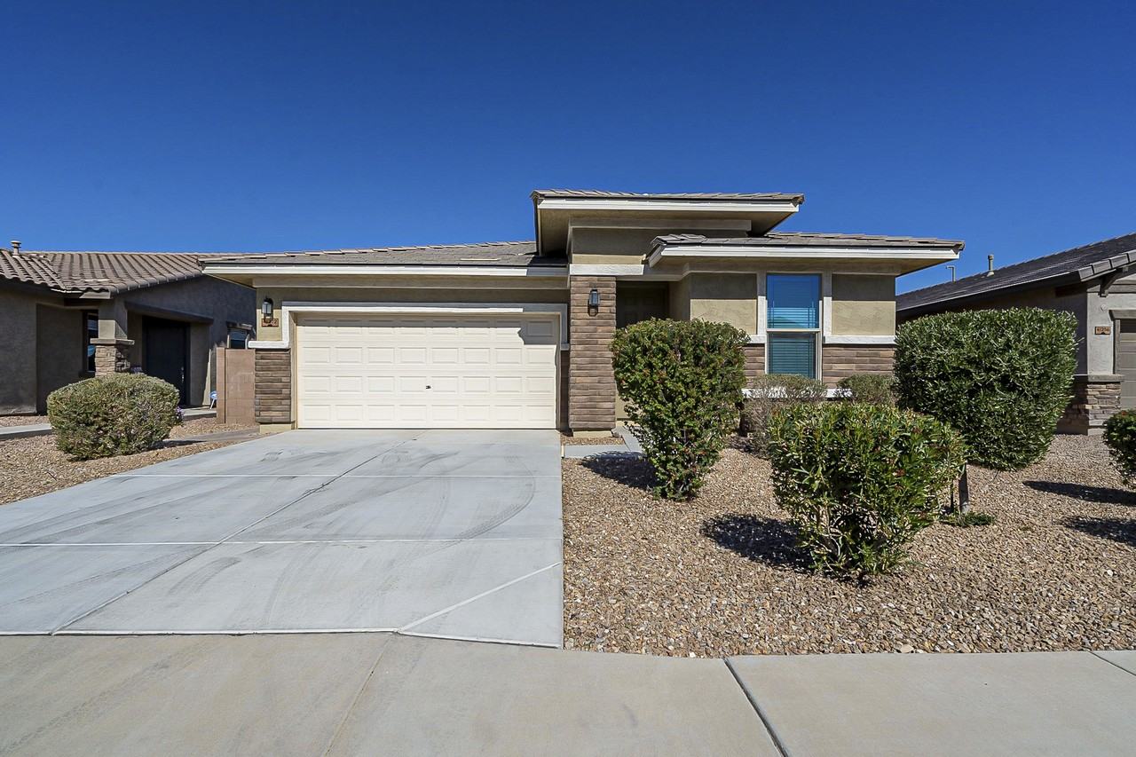 41272 W Rio Bravo Dr #1 - Photo 2 of 19